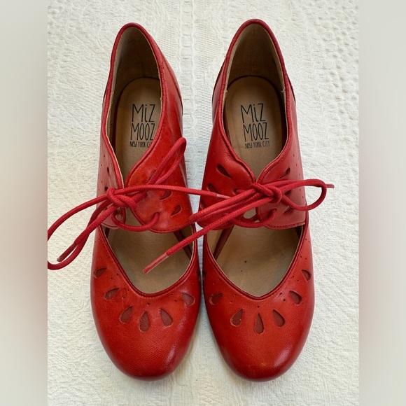 Miz Mooz Shoes - MIZ MOOZ Fordham Cutout Oxford Pumps sz 7.5/38 Red Leather Heels Shoes